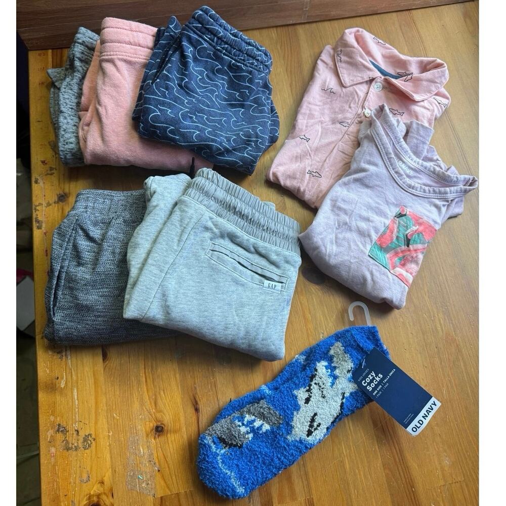 Old navy boys casual bundle size 6/7
